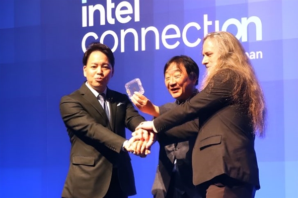 퀘이사존
